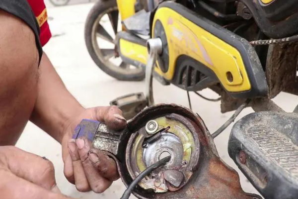 滁州市电动车刹车故障